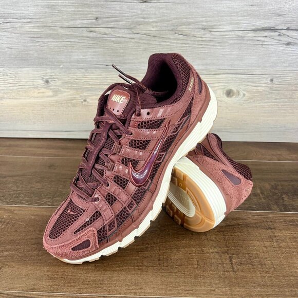 Nike P6000 SE Mens Size 11 Dark Pony Metallic Gold Burgundy Crush HF0015 200 - Picture 1 of 9